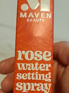 MAVEN BEAUTY ROSE WATER SETTING SPRAY